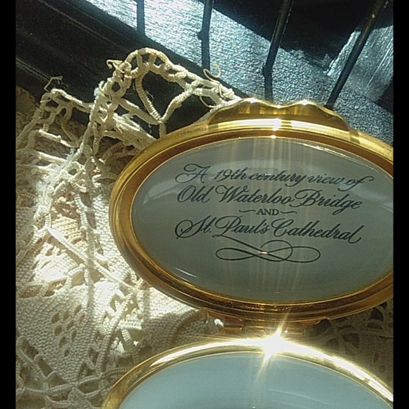 Halcyon enamel trinket box - Picture 4 of 4